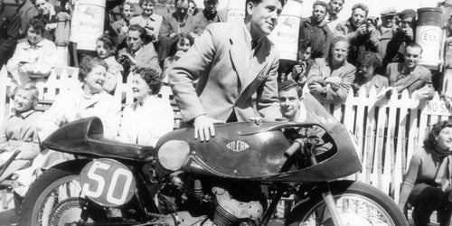 Geoff Duke : le premier des professionnels et la combinaison une pièce