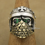 Bague Biker Casqué aux Yeux Verts (en Argent) 75