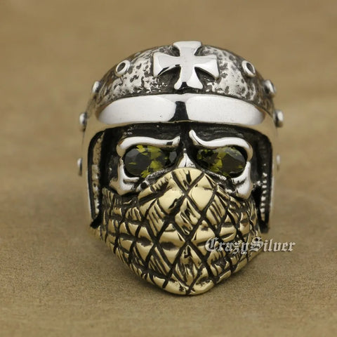 Bague Biker<br> Casqué aux Yeux Jaunes<br> (en Argent) 75