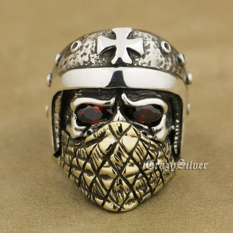 Bague Biker<br> Casqué aux Yeux Rouges<br> (en Argent) 75