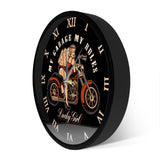 Horloge Murale Moto Belle Femme (Variante à Cadre)