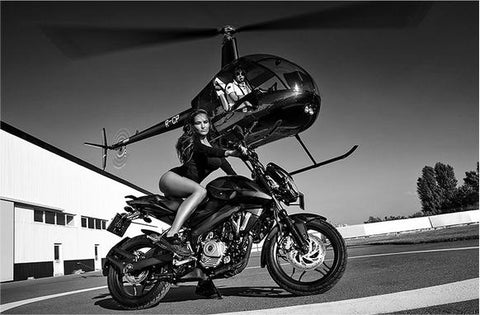 Poster Moto<br> Shooting Femme Motarde 70X100cm