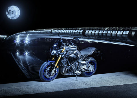 Poster Moto<br> MT Yamaha de Nuit 70X100cm